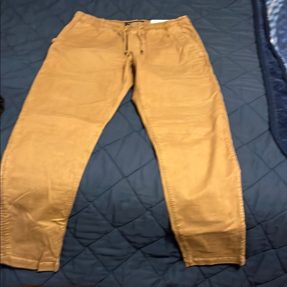 American Eagle Outfitters Tan Chinos for Casual Style